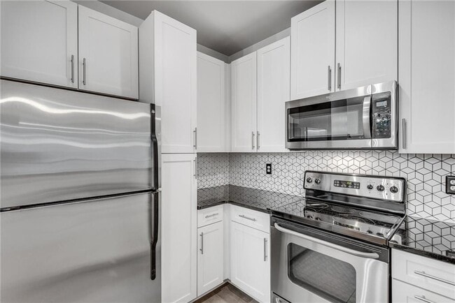 Building Photo - 821 Ralph McGill Blvd NE