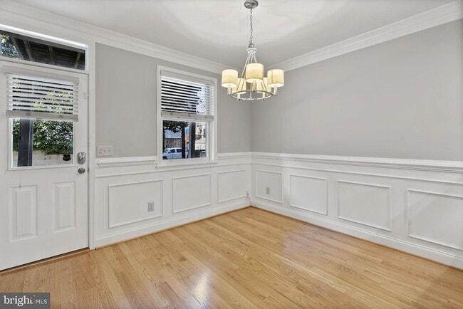 Building Photo - 3215 Fleet St