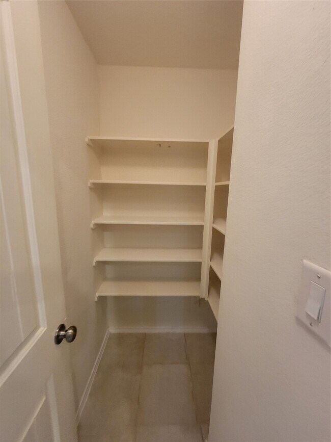 Building Photo - 3535 Goldleaf Trail Dr