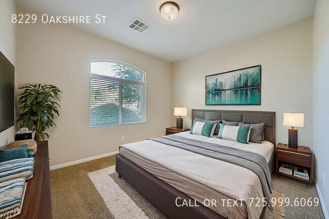 Building Photo - 8229 Oakshire St