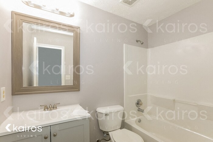 Building Photo - 155 Big Oak Cir