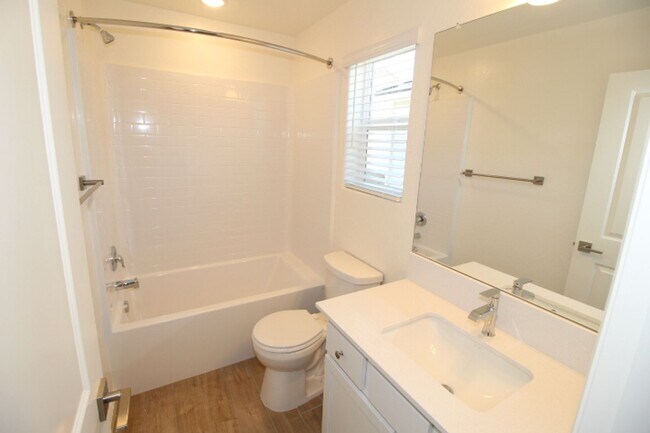 Building Photo - 1462 Pioneer Ln