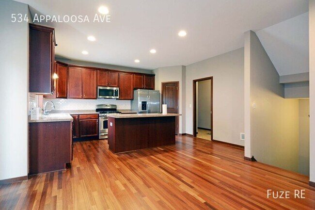 Building Photo - 534 Appaloosa Ave