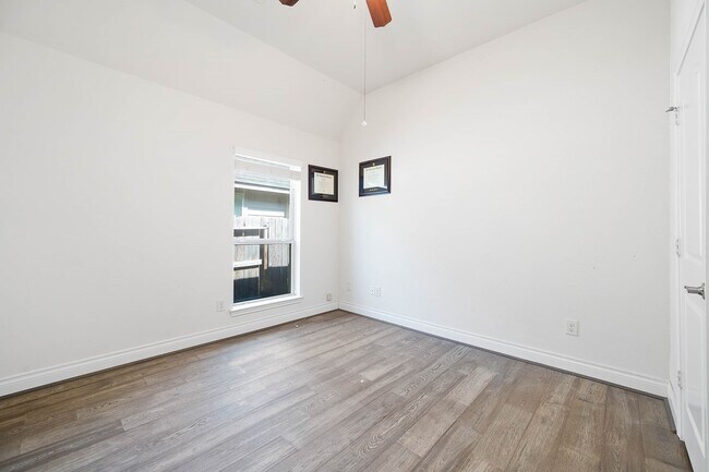 Building Photo - 2622 Mountain Sage Dr