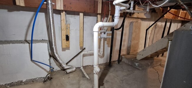 Building Photo - 1211 S 24th St