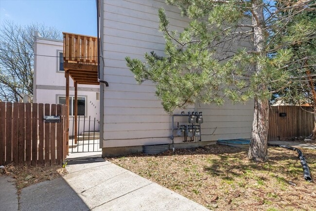 Building Photo - 2252 Avenue C