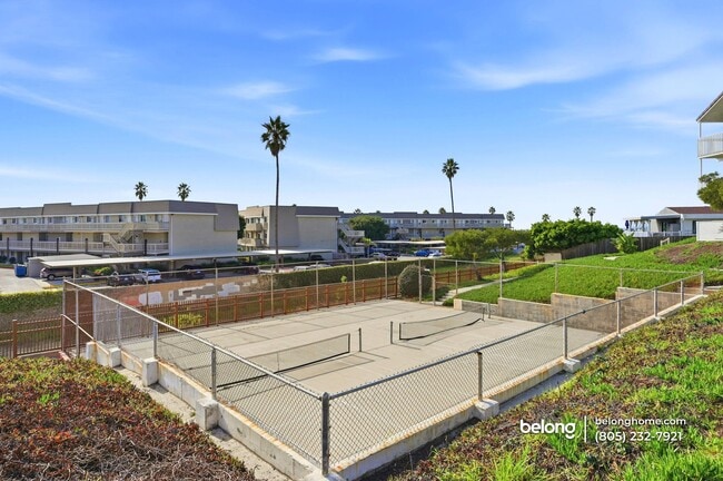 Building Photo - 267 S Ventura Rd