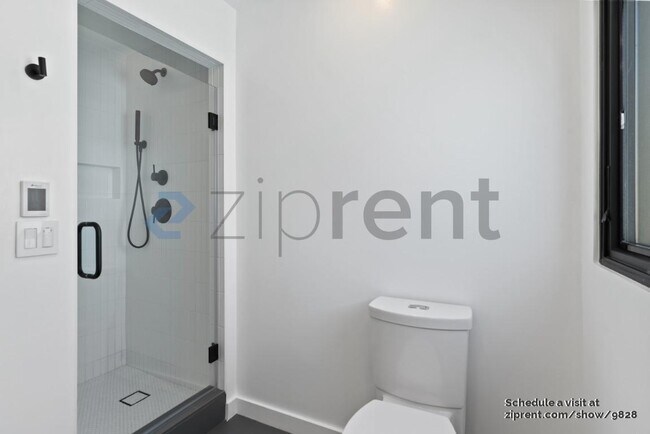 Building Photo - 167 Frisbie St