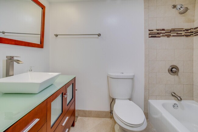 Building Photo - 2651 S Course Dr