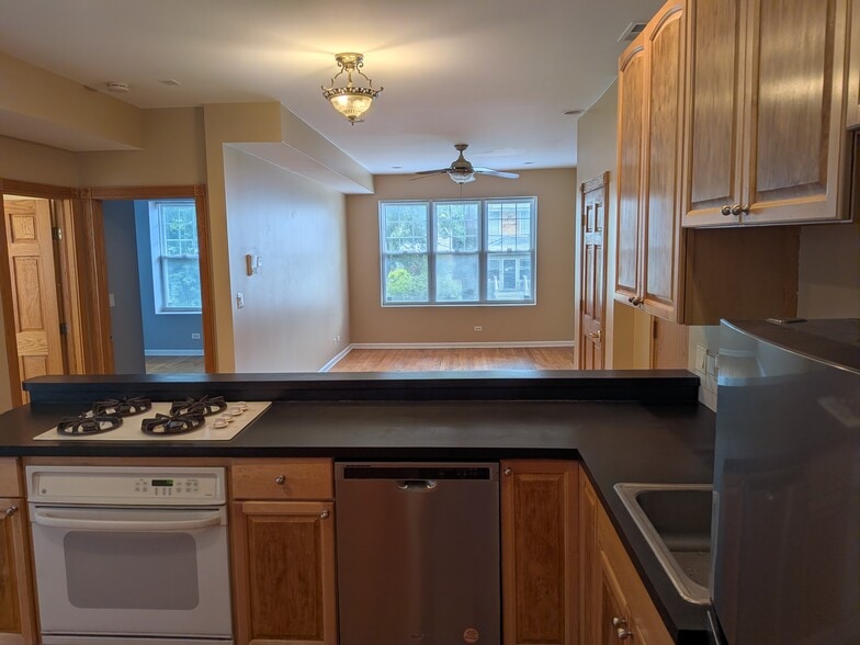 Kitchen and Livingroom - 1912 W Chase Ave