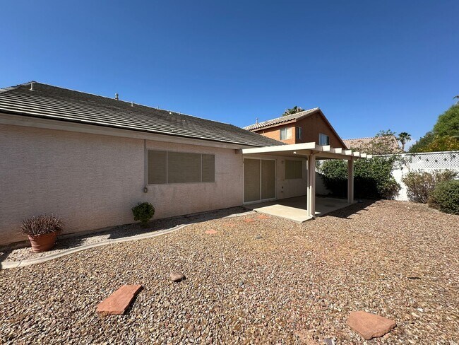 Building Photo - APACHE TRAILS
