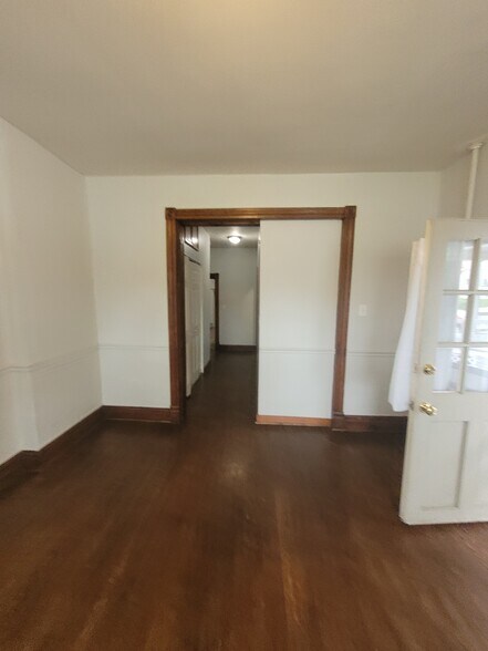 Building Photo - 225 Pleasant St