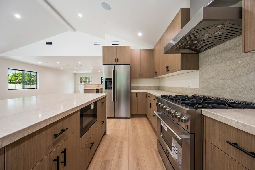 Building Photo - 17106 Gault St