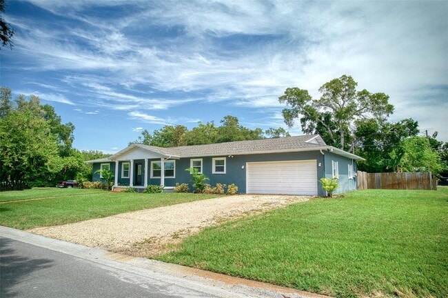 Building Photo - 555 54th St N