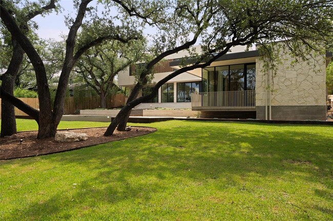 Building Photo - 4705 Balcones Dr