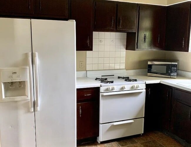 Primary Photo - 567 W Taylor St