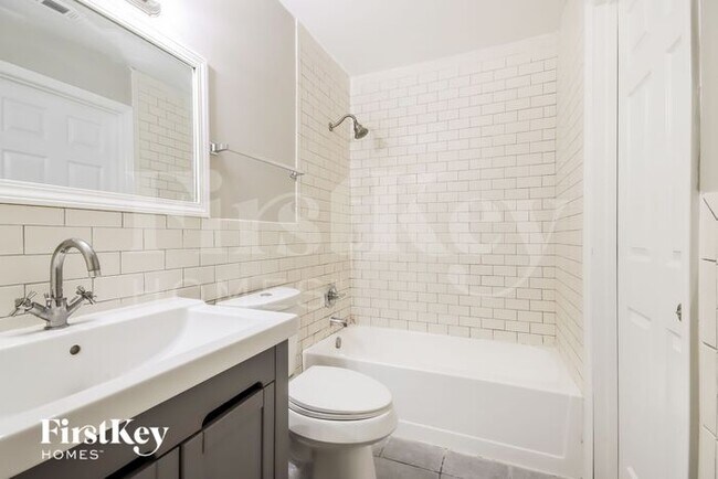 Building Photo - 3214 Sycamore Springs Dr