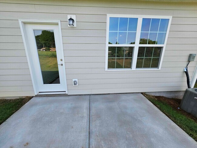 Building Photo - Bell Farm Community - 3BR / 2BA + Garage