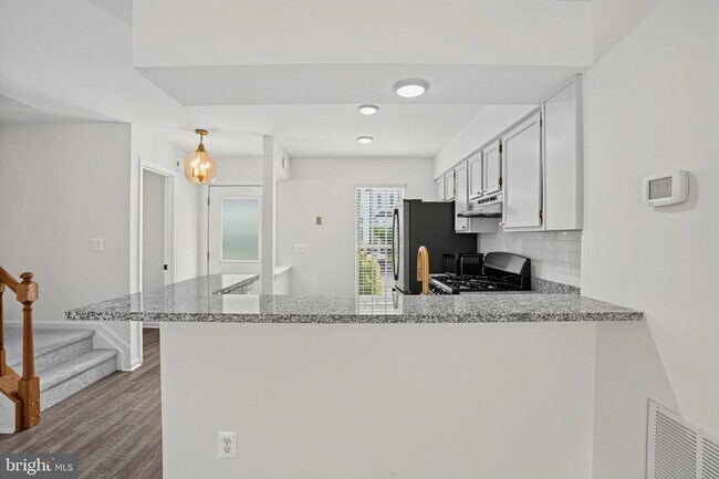 Building Photo - 14711 Green Park Way