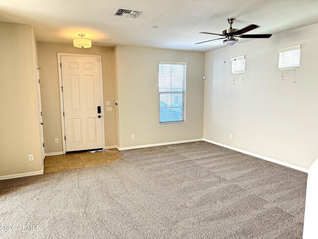 Building Photo - 9237 W Coolbrook Ave