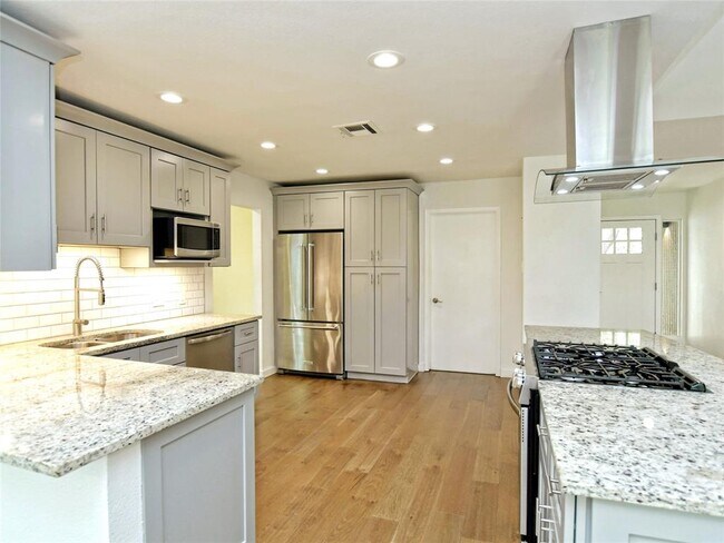 Building Photo - 7310 Inspiration Dr