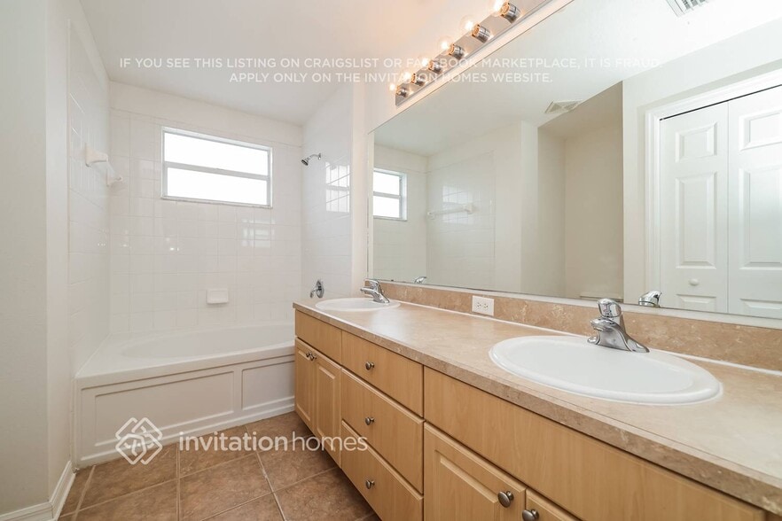 Building Photo - 5824 Wrenwater Dr