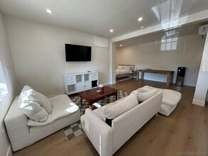 Building Photo - Studio rental available in a beautifully renovated single-story ranch property located in the hig...