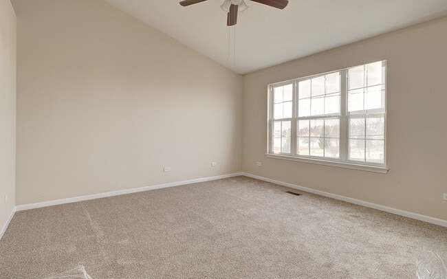 Building Photo - 14644 Paul Revere Ln