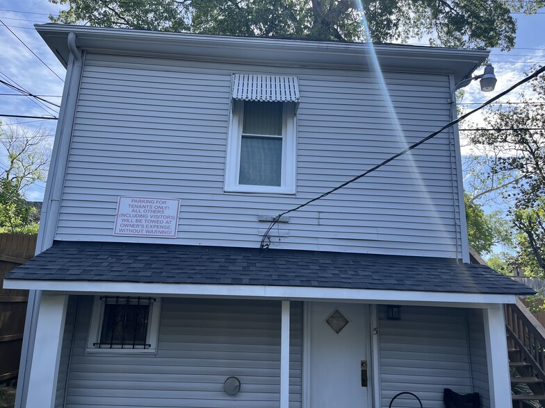 Building Photo - 233 Hawthorne St