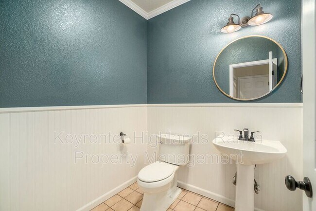 Building Photo - 1494 Red Cliff Way