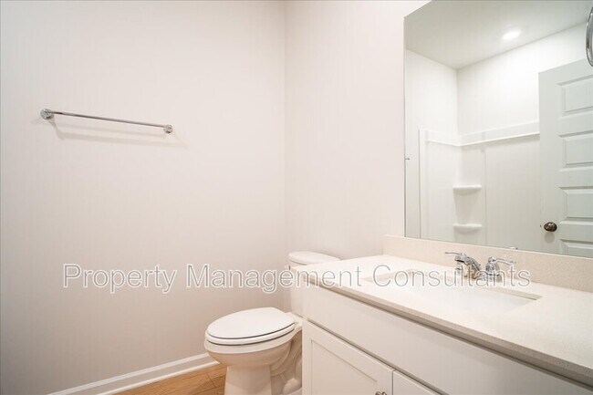 Building Photo - 22821 Dashwood Ln