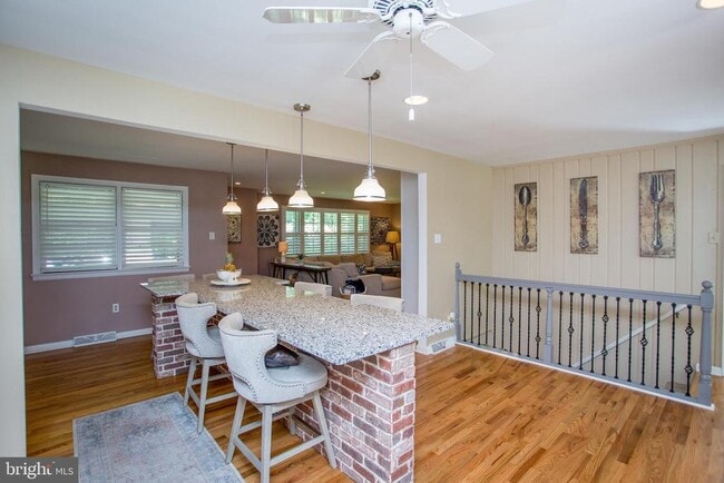 Building Photo - 67 Townview Dr