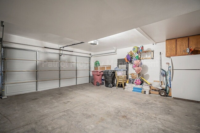 Building Photo - 10527 E Fanfol Ln