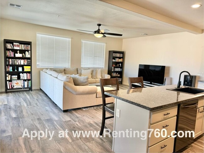 Building Photo - Newer 4 Bedroom 3 Bathroom Home With Solar...
