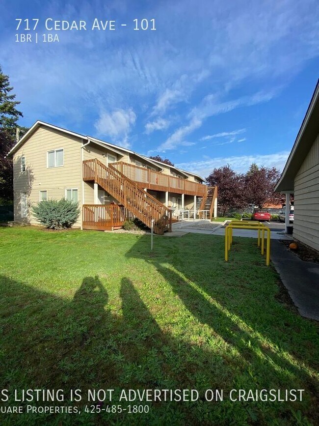 Ready for Move In 1 Bedroom, 1 Bathroom U... 717 Cedar Ave