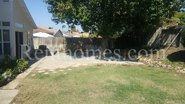 Building Photo - 10019 Knight Dr