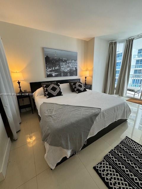 Building Photo - 17375 Collins Ave