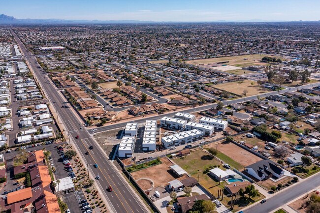 Building Photo - 432 S 32nd St