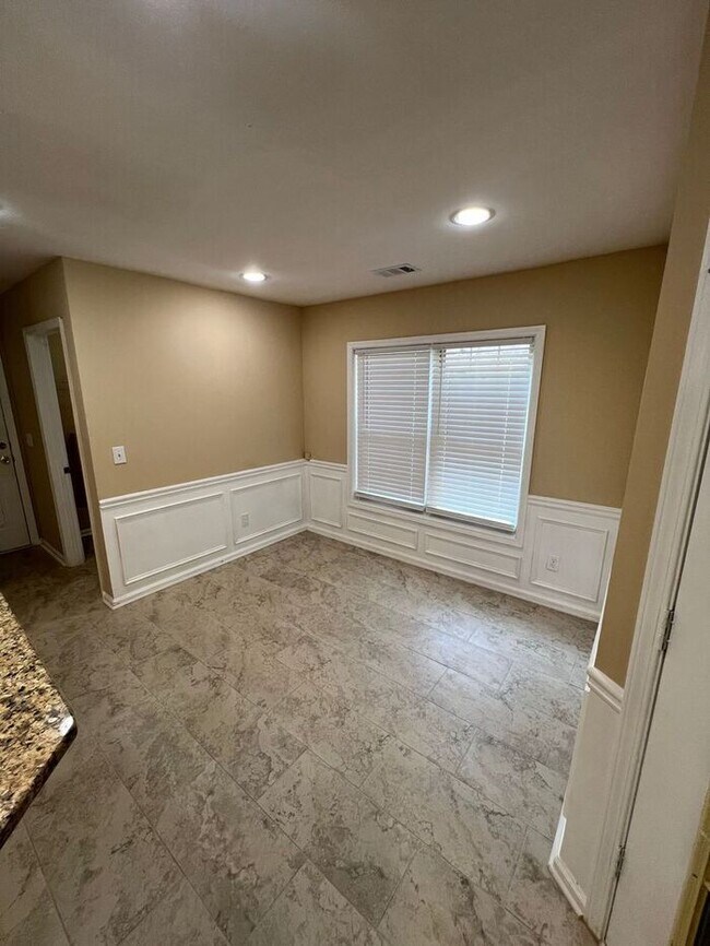 Building Photo - Gorgeous Ranch 4 bedroom 2 bath home in Lawrenceville