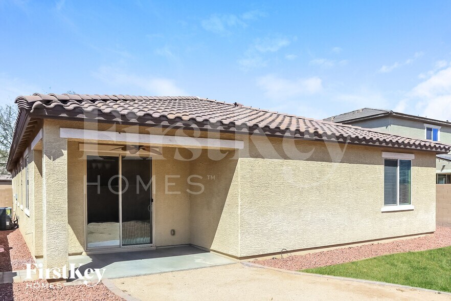 Building Photo - 5027 W St Catherine Ave