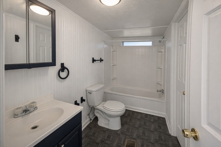 Building Photo - 5094 Red Barn Rd