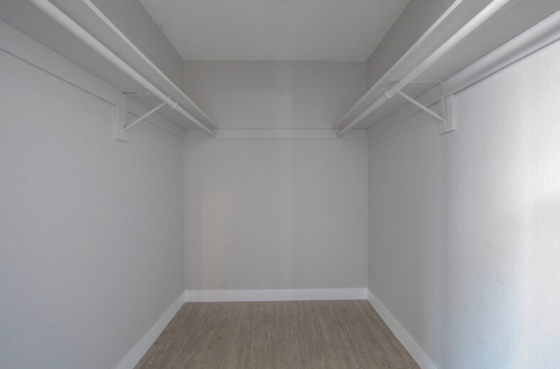 Master Bedroom - Huge walk-in closet - 3415 Plata St