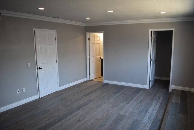 Building Photo - 3128 Marlborough Ave