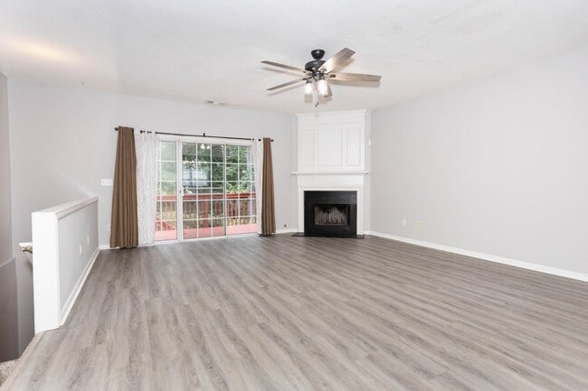 Building Photo - 9155 Nesbit Ferry Rd
