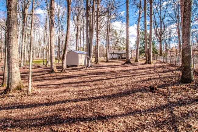 Building Photo - 1159 Camp Creek Rd