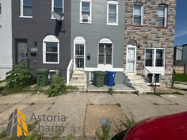 Building Photo - 1303 N Milton Ave