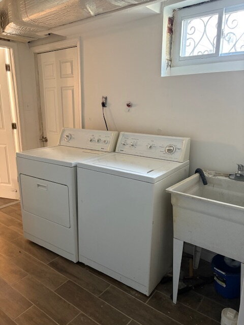 Building Photo - Newly renovated!!!