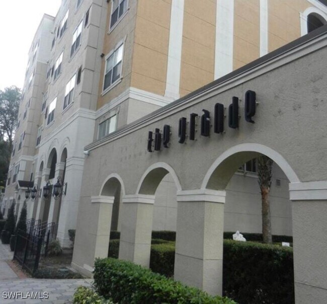 Building Photo - 202 E South St