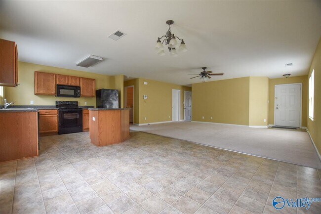 Building Photo - 15395 Mill Valley Dr