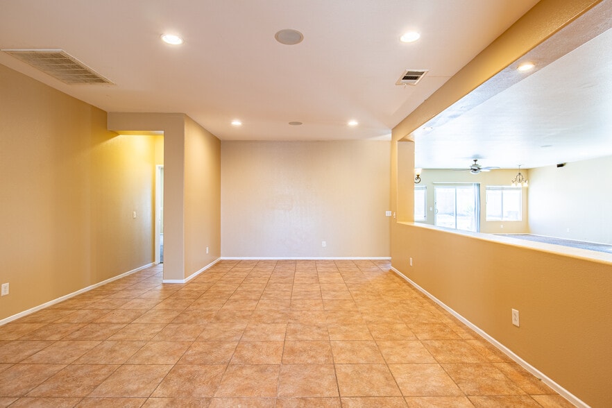 Building Photo - 64310 Appalachian St